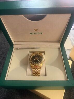 Rolex-Inspired Men's Gold Watch with Black Dial